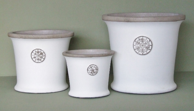 Flared Cylinder with Plain Rim and Badge - Image 3